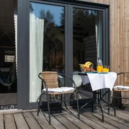 Semesterbostad In Mit Grill, Garten Und Terrasse Pobierowo