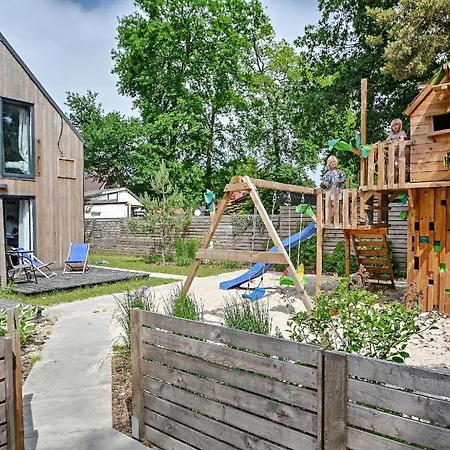 In Mit Grill, Garten Und Terrasse Pobierowo